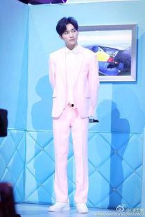 娱乐吃瓜李宏毅微博